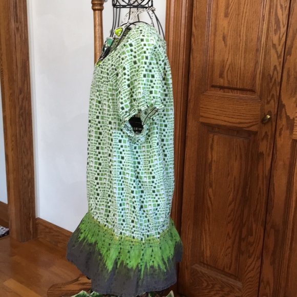 IZOD Cute Top Size Large - Picture 2 of 8